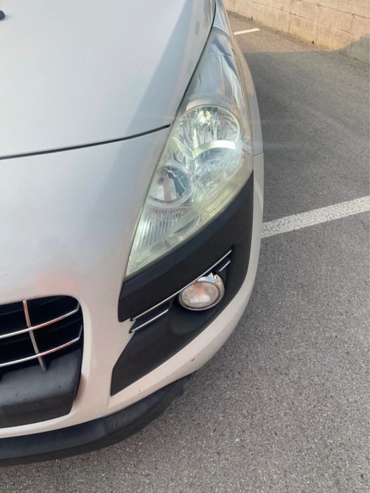 Peugeot 3008 в отлично състояние. Сервизна книжка.