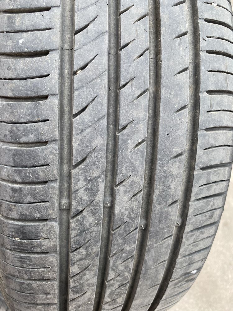 4 бр Летни Гуми Kumho 205/55/16 7,5мм