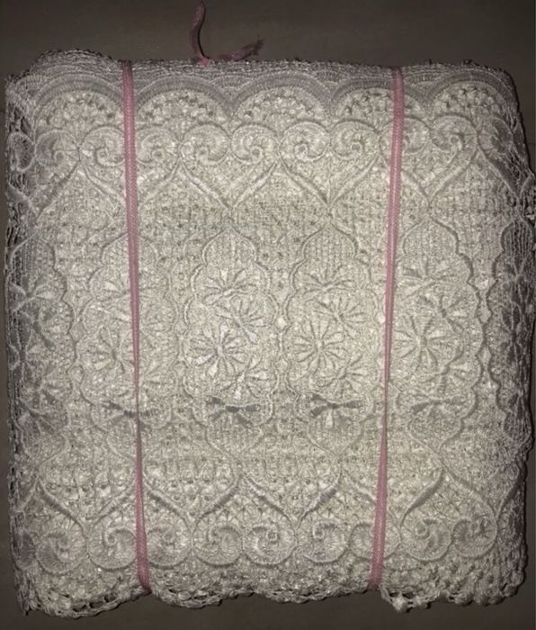 Broderie lata de 30 cm