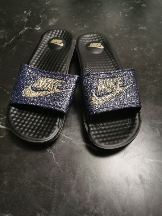 De vânzare slapi dama Nike