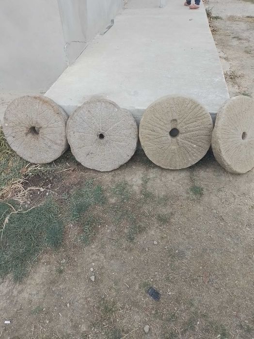 Pietre de muara vechi