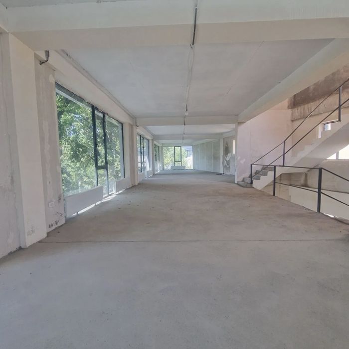 Продается коммерческая недвижимость ц-5 первая линия 900кв.м