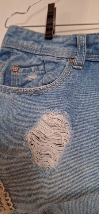Pantaloni scurti dama Stradivarius denim masura 32