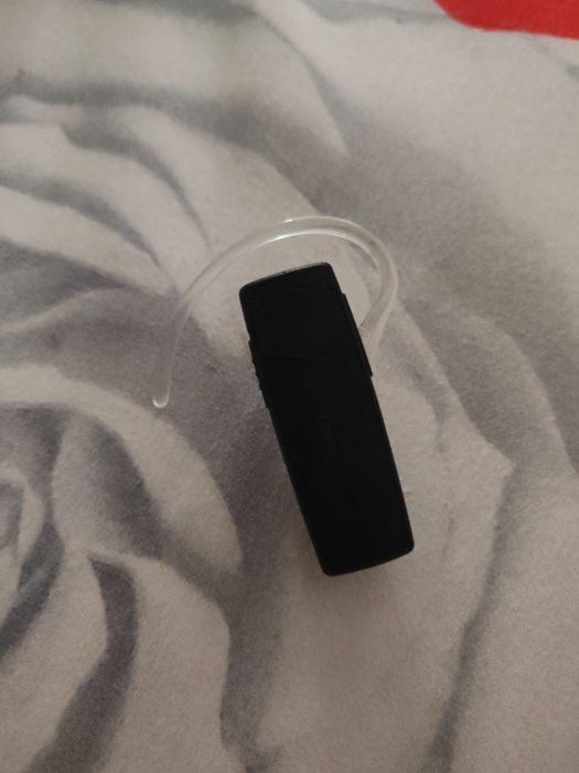 Vând cască Plantronics Explorer 50