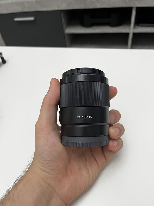 Объектив Sony FE 35mm f/1.8 SEL35F18F