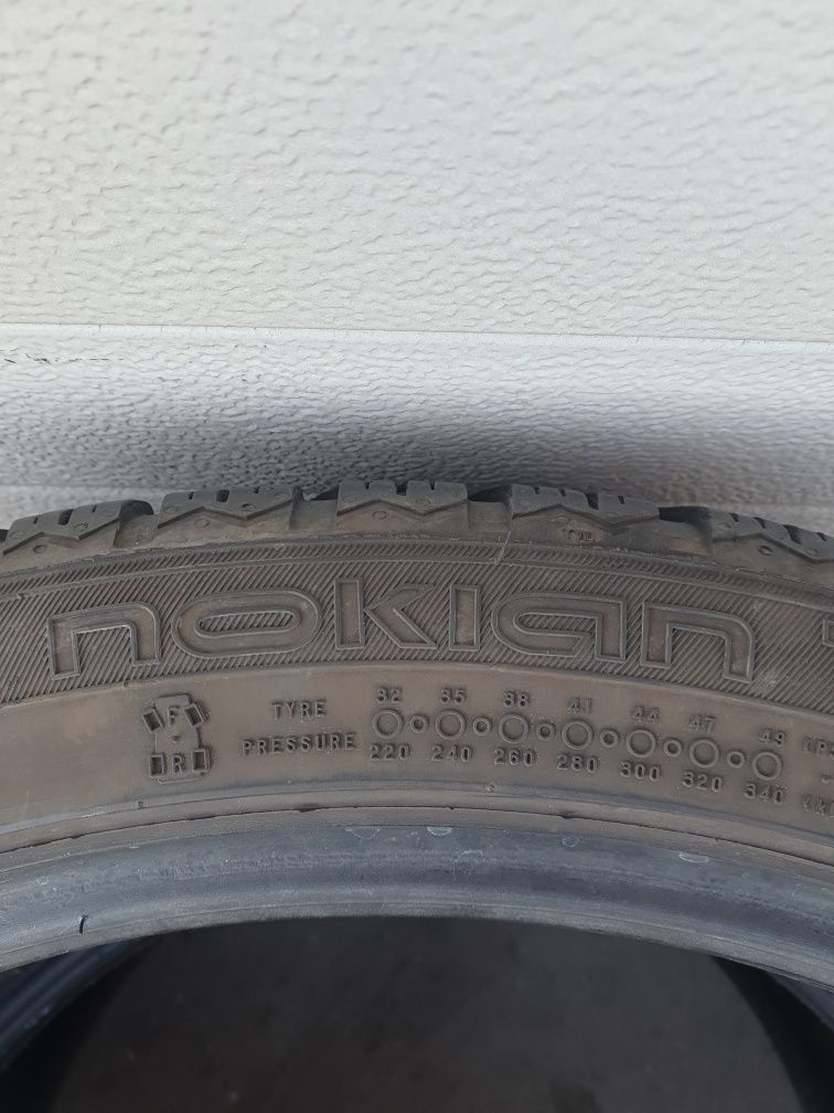 Зимни гуми 2 броя NOKIAN WR Suv 255 40 R21 дот 0921