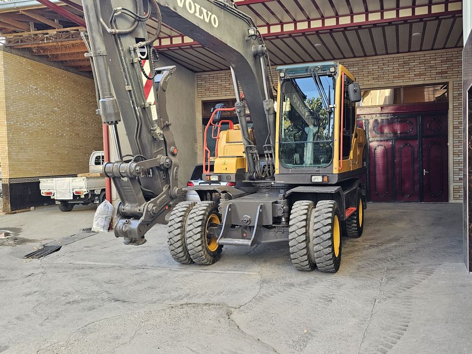 Volvo EW145B экскаватор сотилади