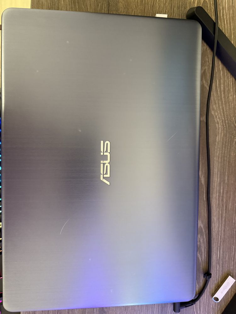 Vand laptop asus notebook