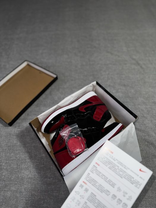 Air Jordan 1 Bred Patent