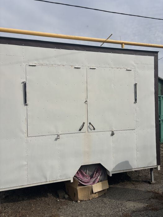 Будка на колесах/будка