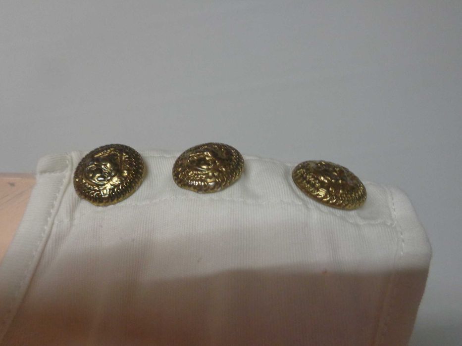 Top Balmain  alb  nasturi aurii marimea M