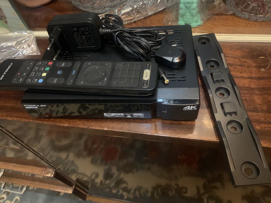 Продам спутниковый тюнер FORMULER S turbo 4K ULTRA HD