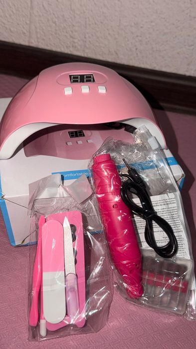 Комплект за гел лак с UV лампа