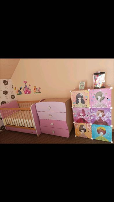 Vand mobilier copil (fetiță) si pompă pentru sân.