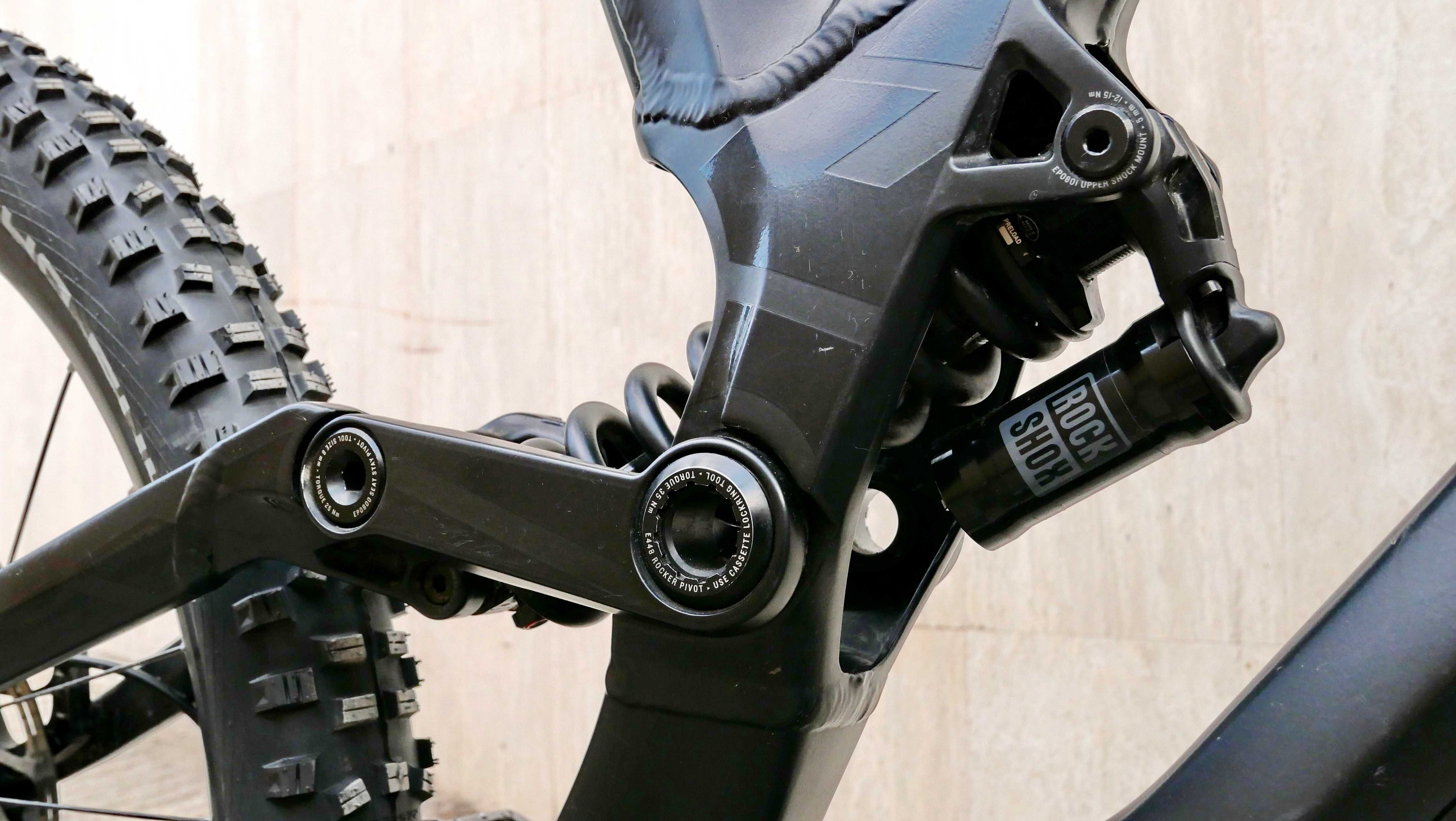 Canyon Sender, 27.5 L, RockShox Boxxer, 200 ход, 1х7 Sram GX