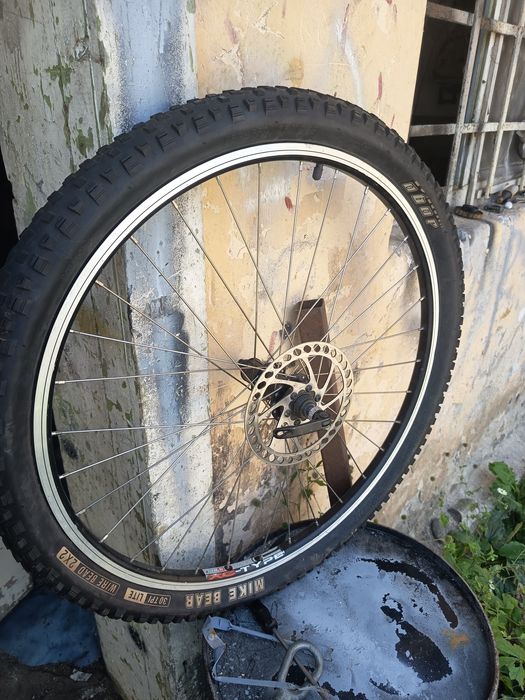 Vând cauciucuri Mike Bear umpic folosite