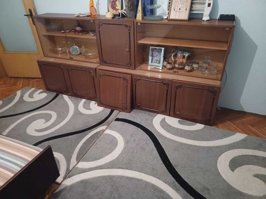 Подарявам стари мебели