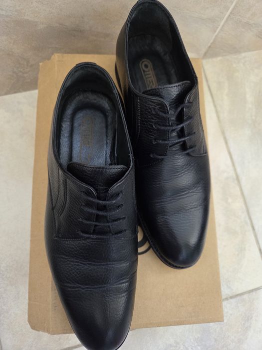 Pantonfi barbati  piele neagra, OTTER