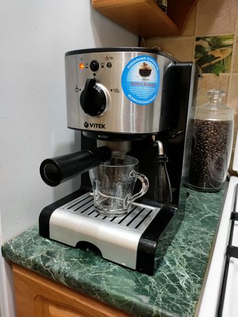 Продам кофеварку Vitek VT-1513 BK