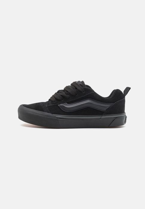 Продаю новые Vans knu skool