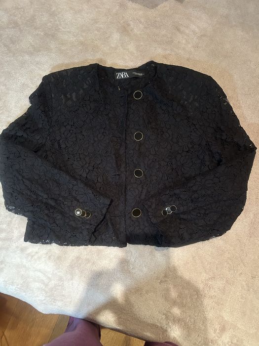 Късо дантелено сако