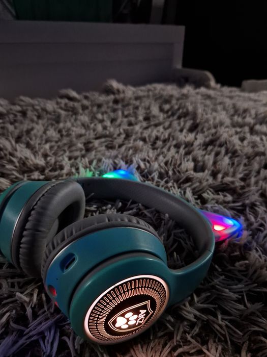 Căști Bluetooth cu urechi pisică LED – Stare foarte bună