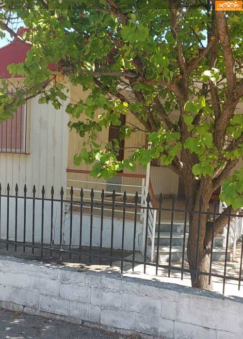 Продава къща на 350 м от морето – Дросия, Гърция