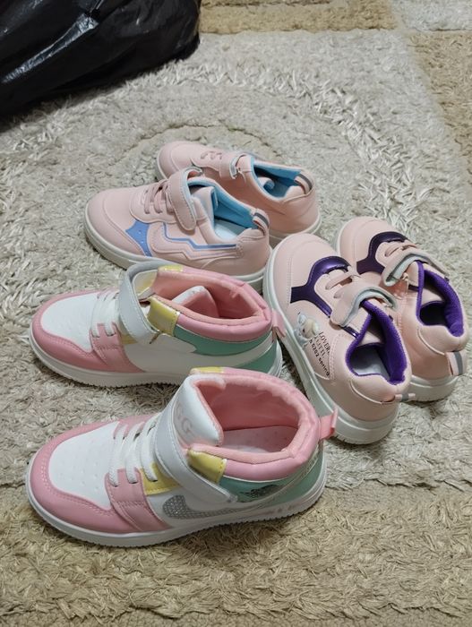 Продам обувь детскую