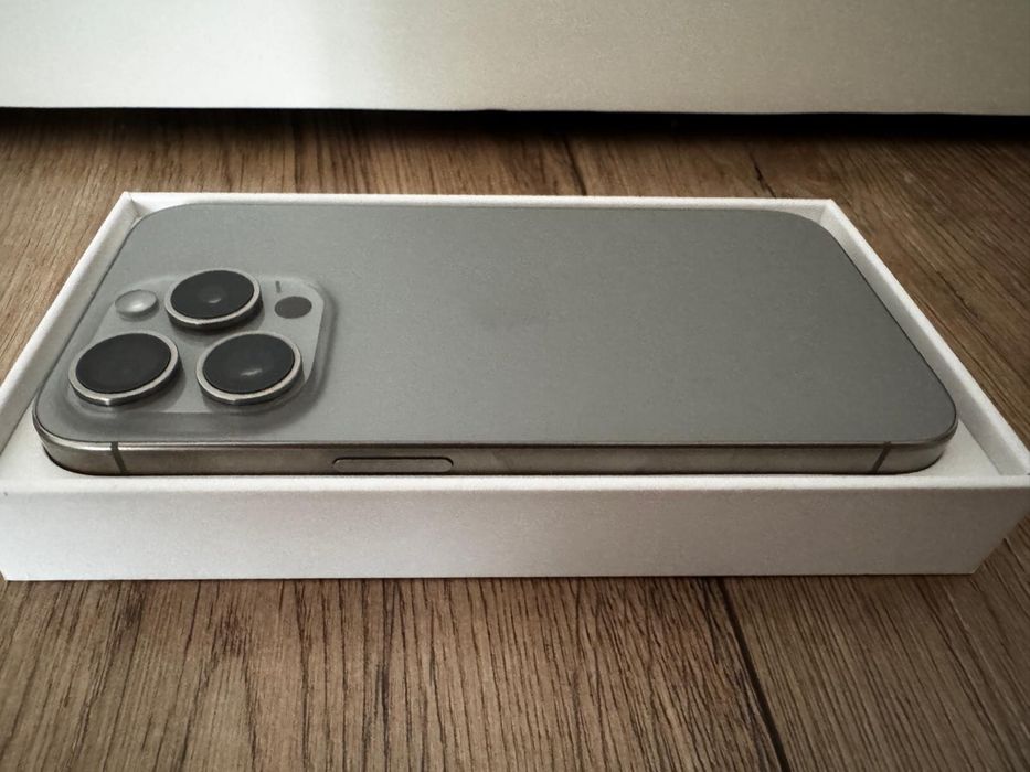 Iphone 15 PRO Titanium