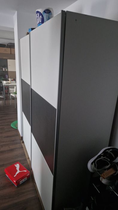 Dulap pentru umerașe/Dressing