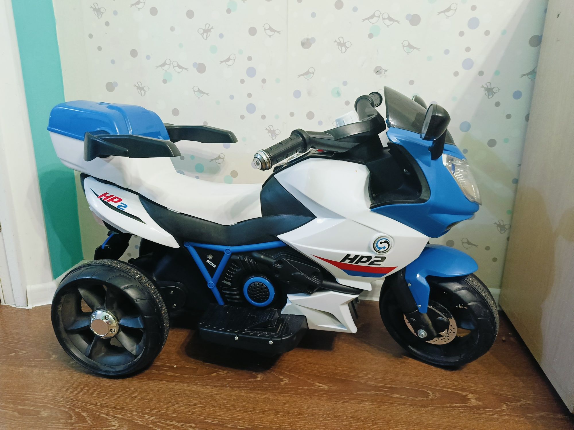 Мотоцикл детский с запасной батареей