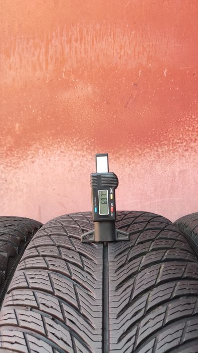4бр. зимни гуми 235/45/18 Michelin Pilot Alpin 5 
dot23
6.97мм
Много д