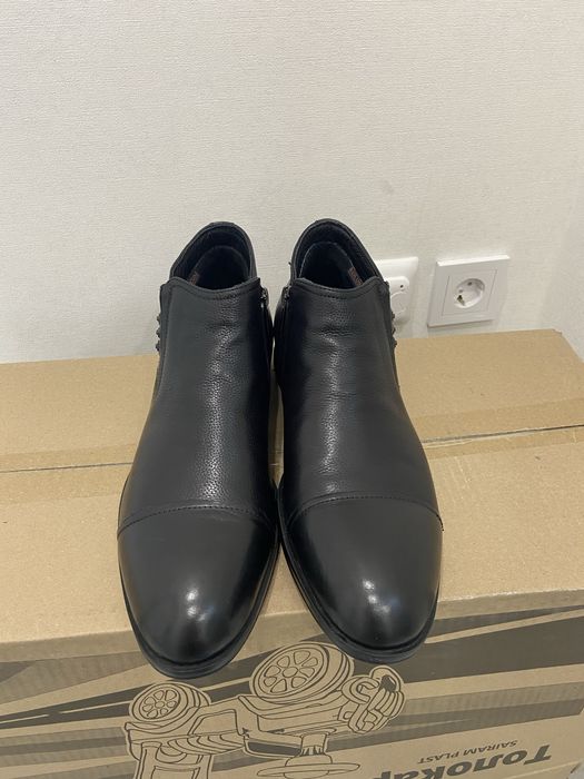 Продам сапоги осеннии производство Россия новый размер 42