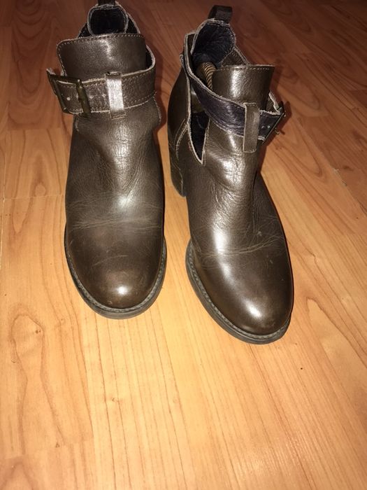 Ghete de piele nr 39