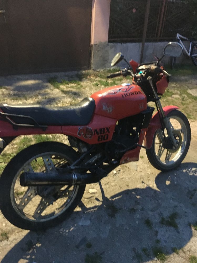 Vând motocicleta Honda