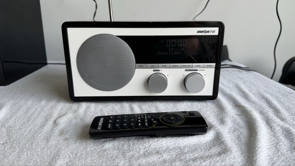 Radio cu bluetooth Radionette , auxiliar , FM , telecomanda