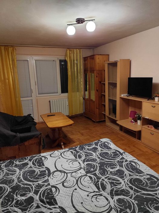 Гарсониера до метро