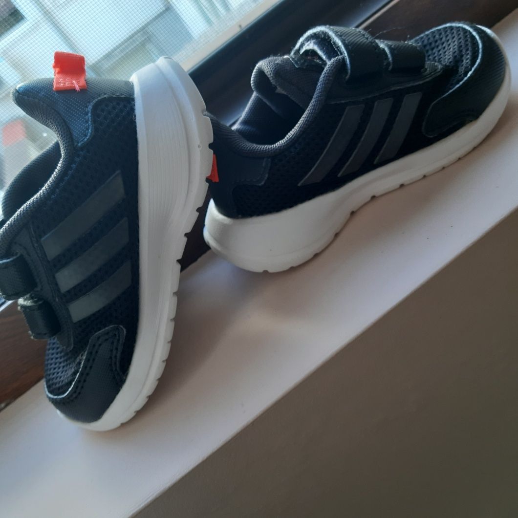 Adidas маратонки
