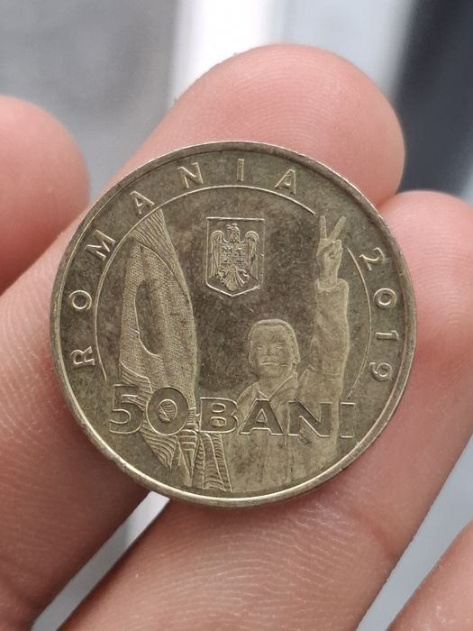 Vând moneda de colecție