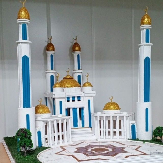 Наманган шахар марказида 6 сотиг 4 хонали сотилади коминалка алло