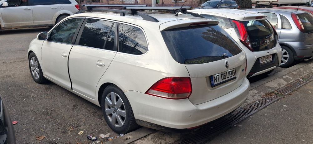 Vând Golf 5 1.4 TSI