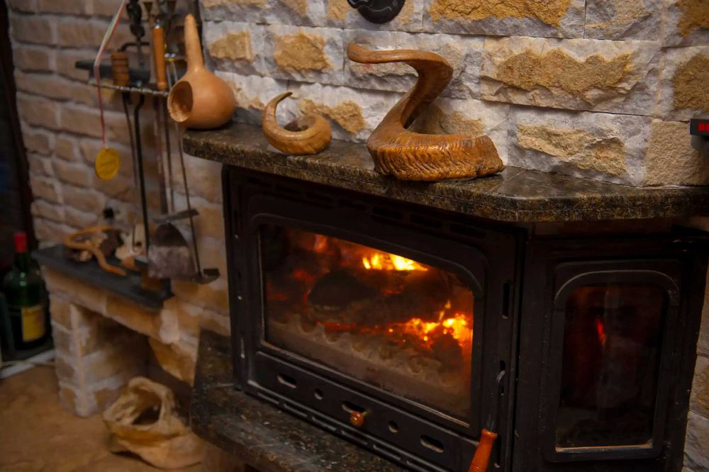 Комплекс от къща за гости в с. Малки Воден, яз. Ивайловград