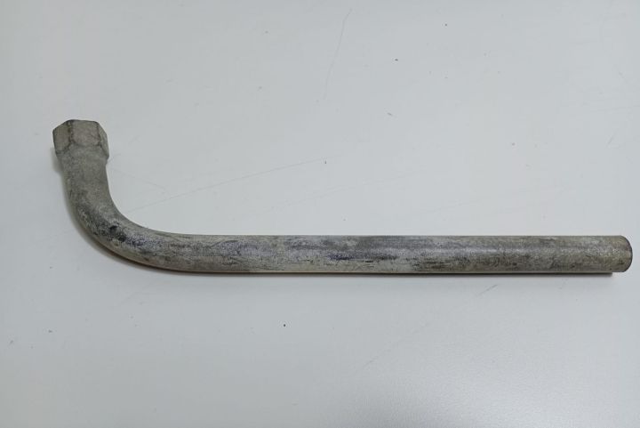 Cheie  roata rezerva A16414533431 Alfa Romeo 147  seria