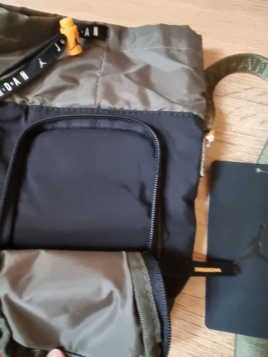 Geantă unisex cu baretă