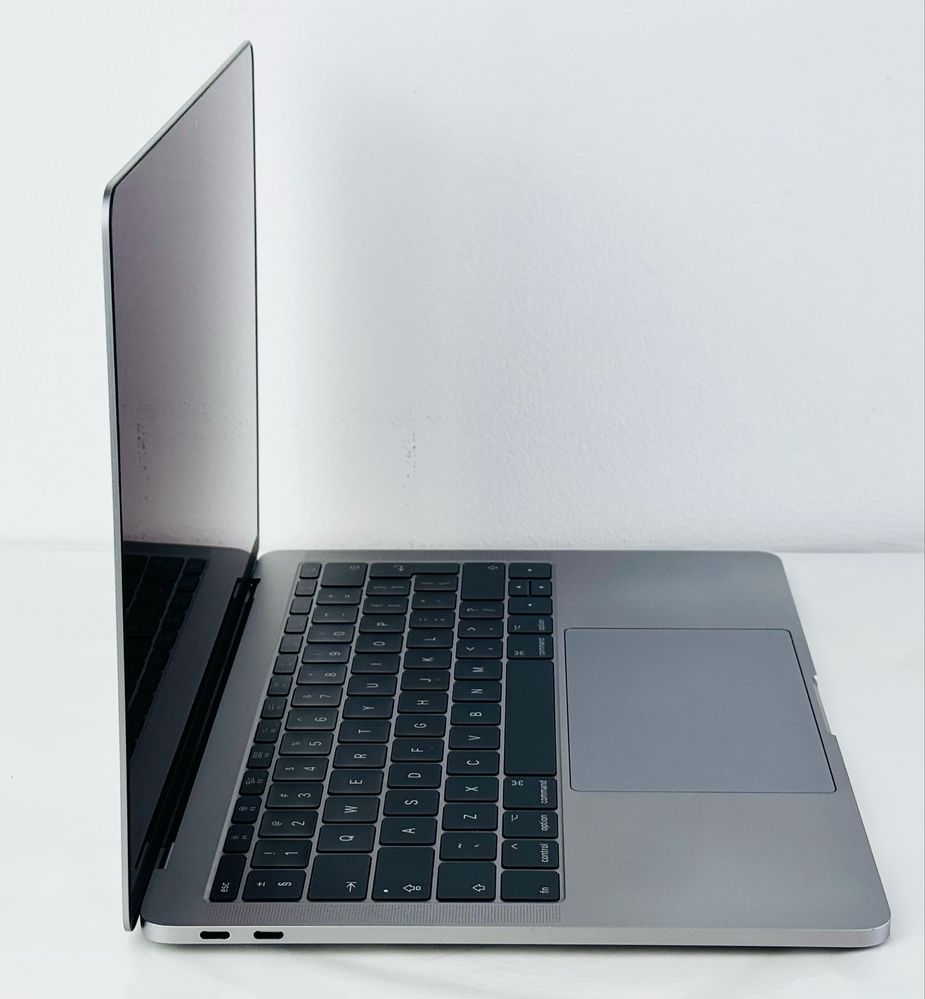 Лаптоп Аpple MacBook Pro 13 2017 i5 2,3Ghz 8RAM 1TB Гаранция!