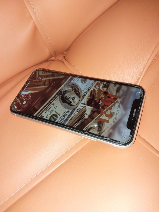 Iphone XR 64 gb СРОЧНО