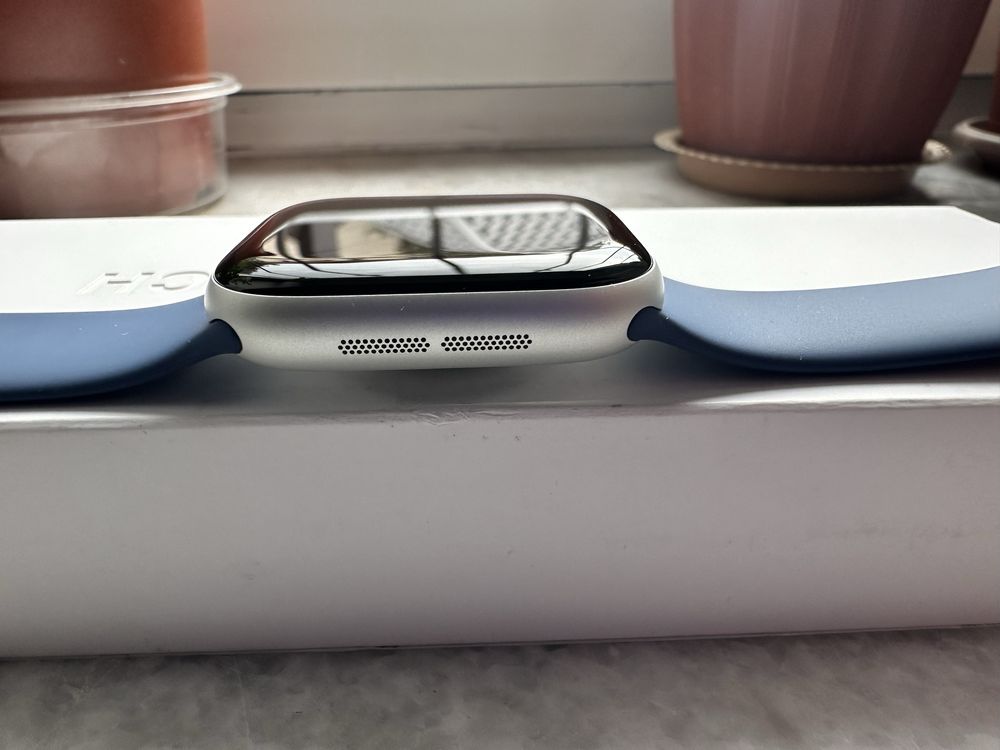 Продам Смарт-часы Apple Watch Series 10 M/L 42 мм