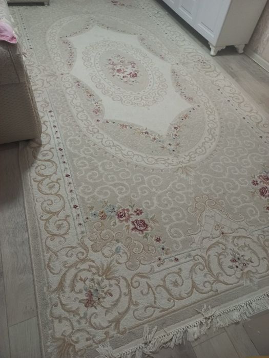 Продам ковер 2х4