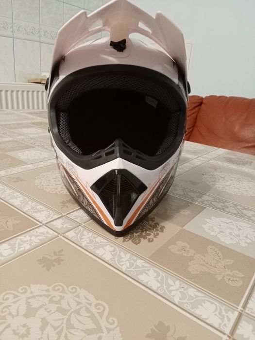 vand casca pentru trotineta,dar si pentru motocross 120 lei negociabil