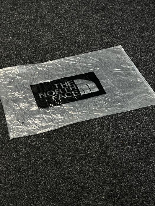 Geaca The North Face The Mountains Alba Premium / 2025